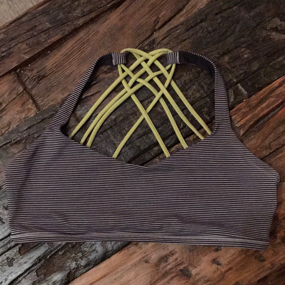 Lululemon sports bra